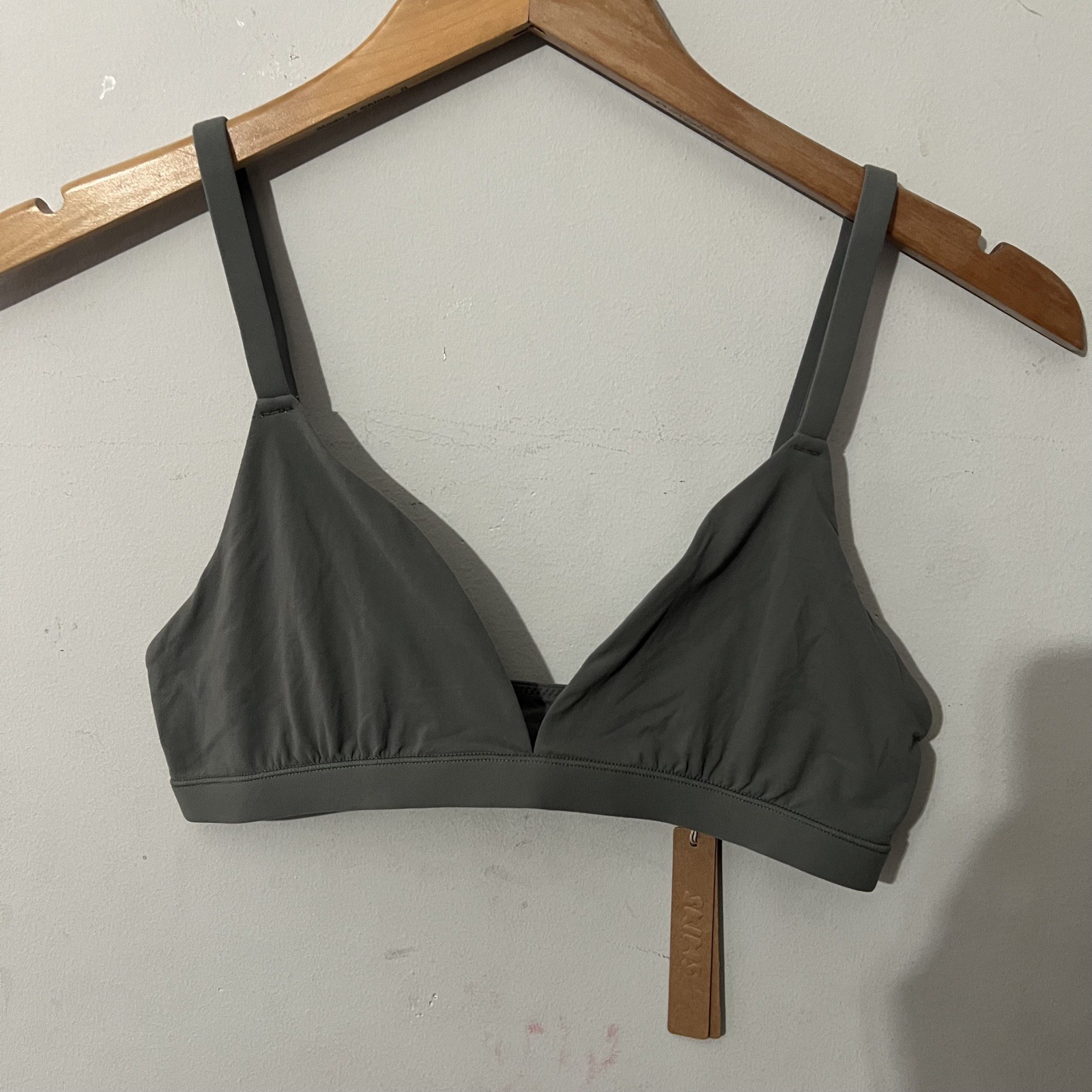 SKIMS Fits Everybody Triangle Bralette Medium Gunmetal New with tags!