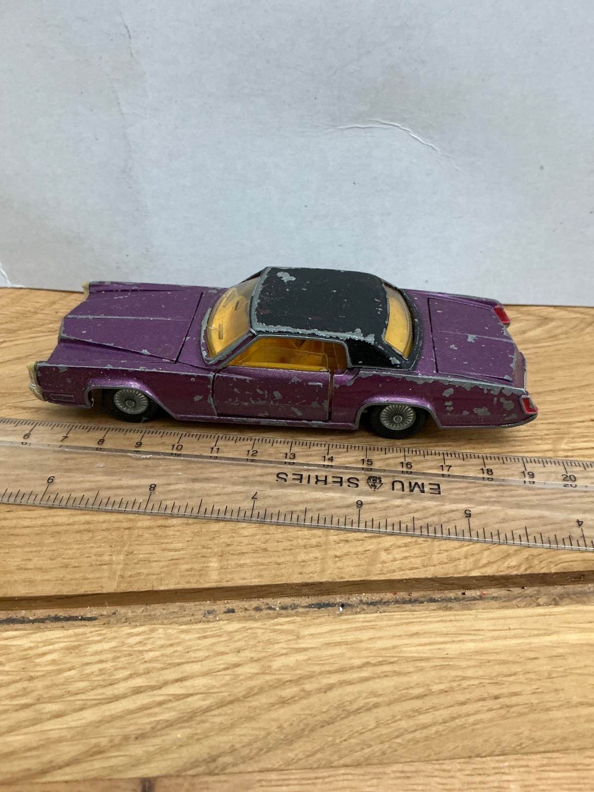 Dinky 175, Cadillac Eldorado - Free Price Guide & Review