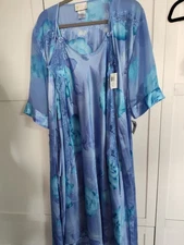 California Dynasty Vintage '90s Nightgown And Robe Satin Lavender Purple Floral