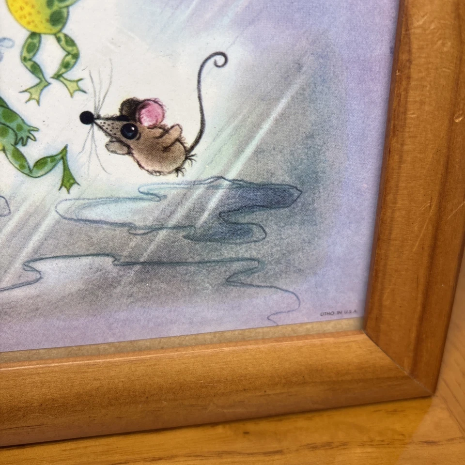 De colección 8x10 Litografía Enmarcada Ganso Ranas Ratón Jugando Bajo la Lluvia Bebé Guardería Decoración Niño Foto 2 de 4