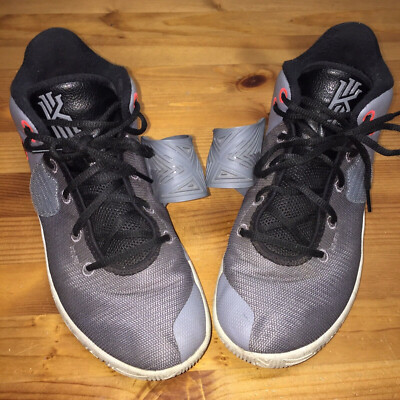 Nike Kyrie Flytrap III 3 Mens Basketball Shoes Size 11 US Cool Grey