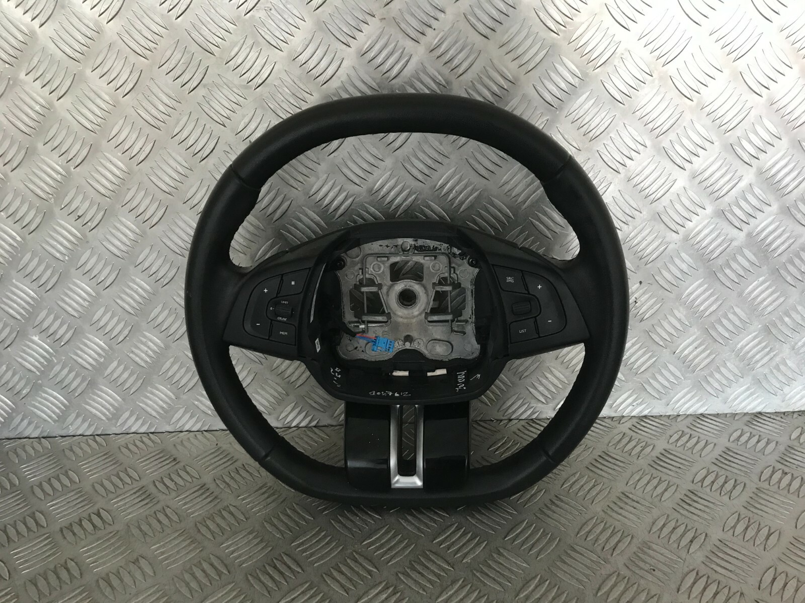 Picture 1 of 6