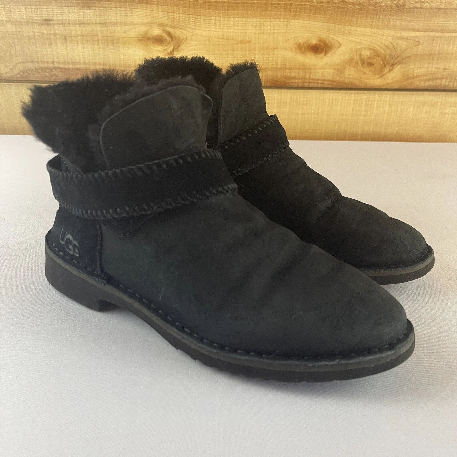 Stivaletti stivaletti UGG Mckay donna 7 5 neri scamosciati pelle di pecora slip on scarpe