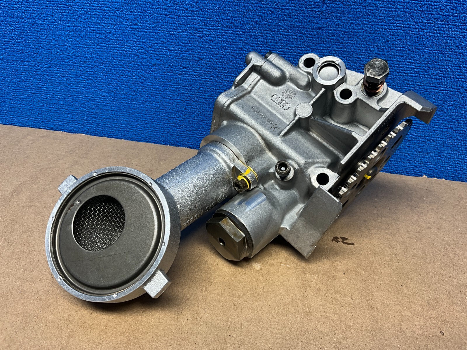 2005 - 2010 BENTLEY CONTINENTAL GTC ENGINE OIL PUMP OEM
