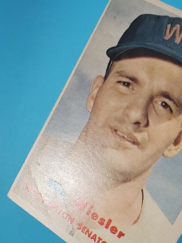 1957 Topps Bob Wiesler Washington Senators #126 VG crease ⚾ - Picture 9 of 10