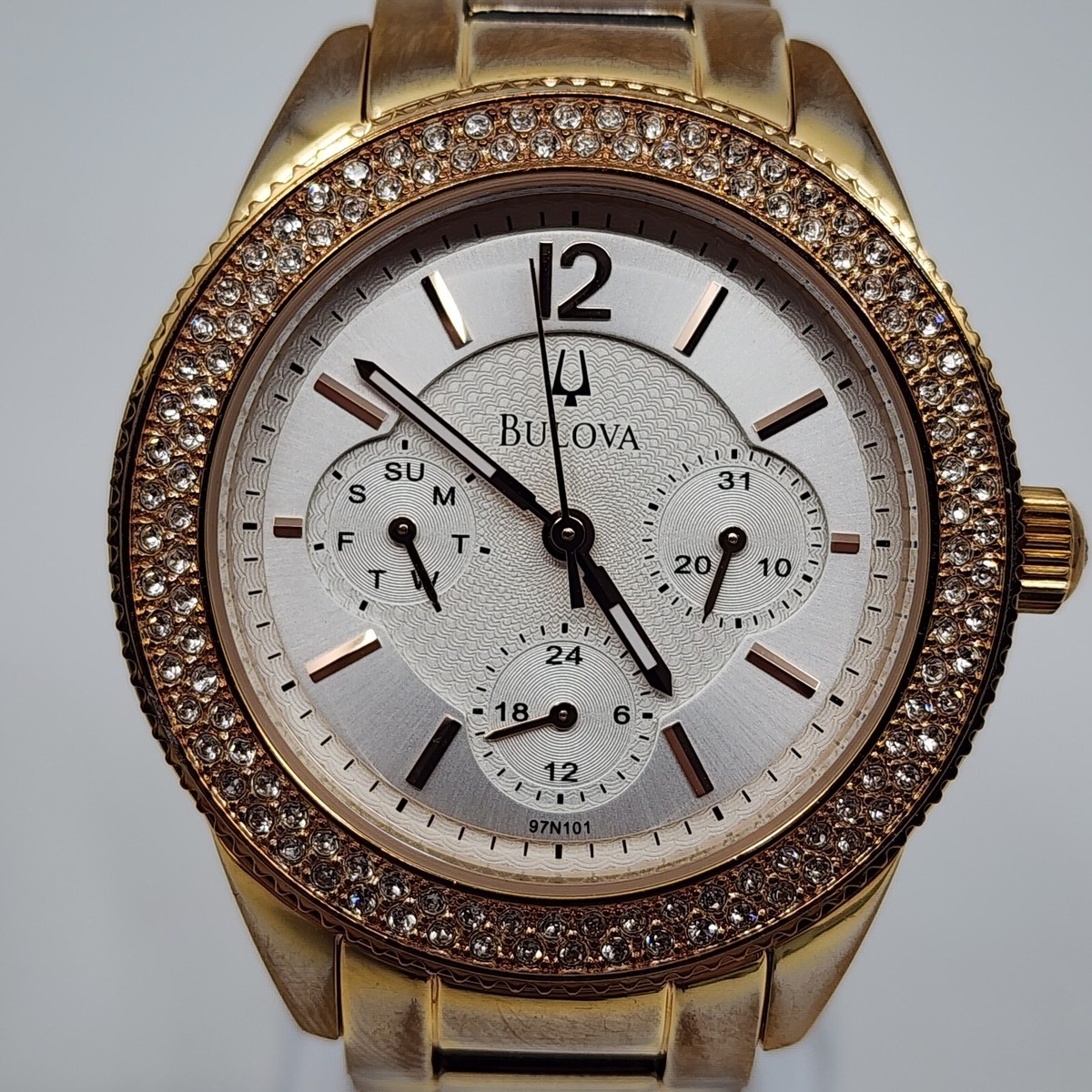 Bulova Women display picture 2