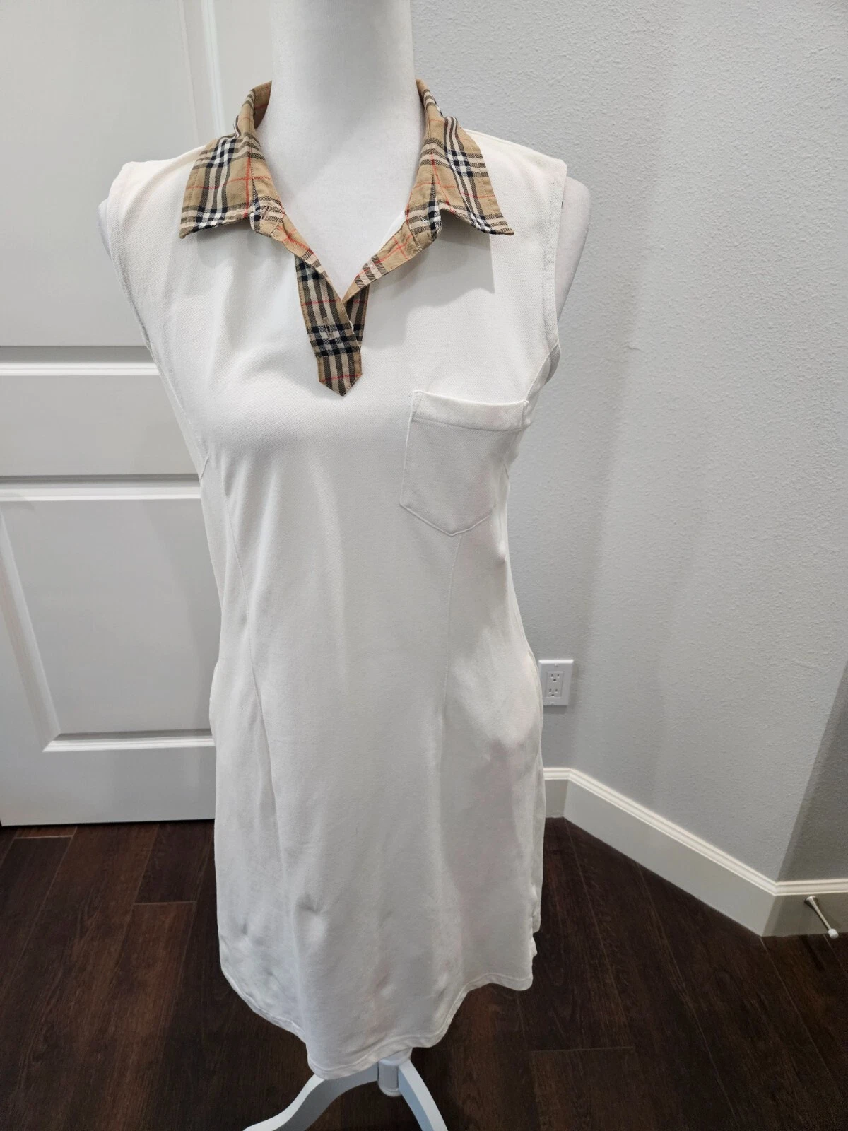 Abito Burberry Golf Tg S Bianco con Collo Nova Check 1 Tasca Lunghezza Ginocchio LEGGI