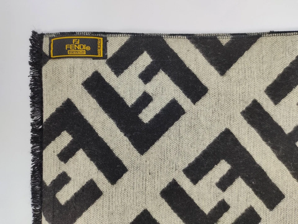 Bufanda de invierno FENDI genuina vintage estampada negra/gris lana cachemira Foto 4 de 4