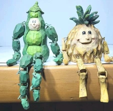 Vintage Anthropomorphic Fruit Vegetables Shelf Sitters Pineapple & Pea Pod Resin