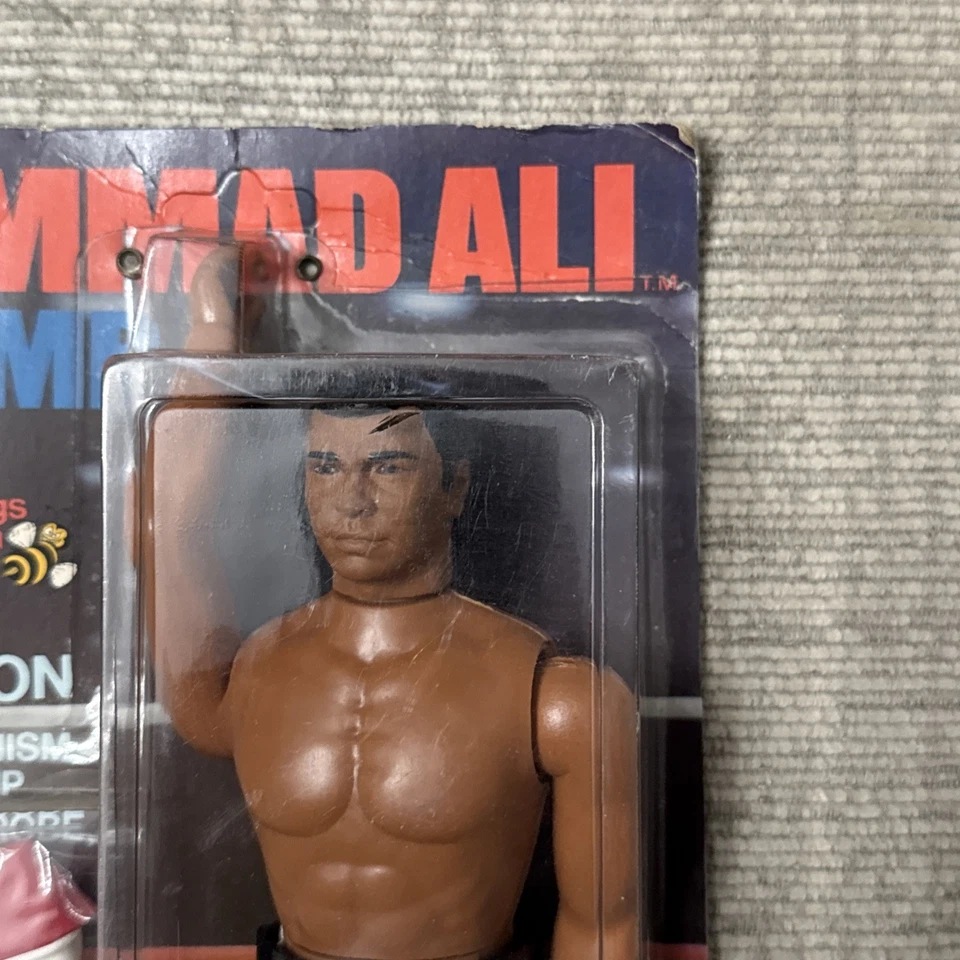 VTG 1976 Mego Muhammad Ali “The Champ” Action Figure – Sealed w/ Gear Foto 2 de 4