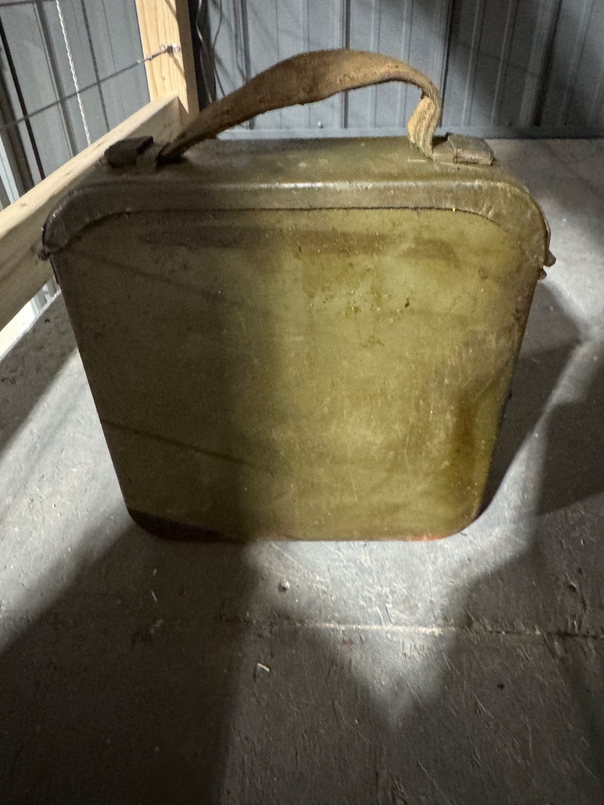 ORIGINAL WWII SOVIET RUSSIAN MAXIM 250RD AMMO CAN & AMMO BELT