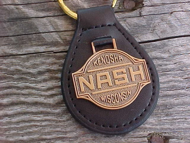 NASH KENOSHA WISCONSIN LEATHER KEY FOB CLASSIC GOLD PRE-WAR RADIATOR LOGO NEW - Image 2 of 4