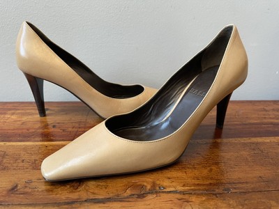 camel color pumps