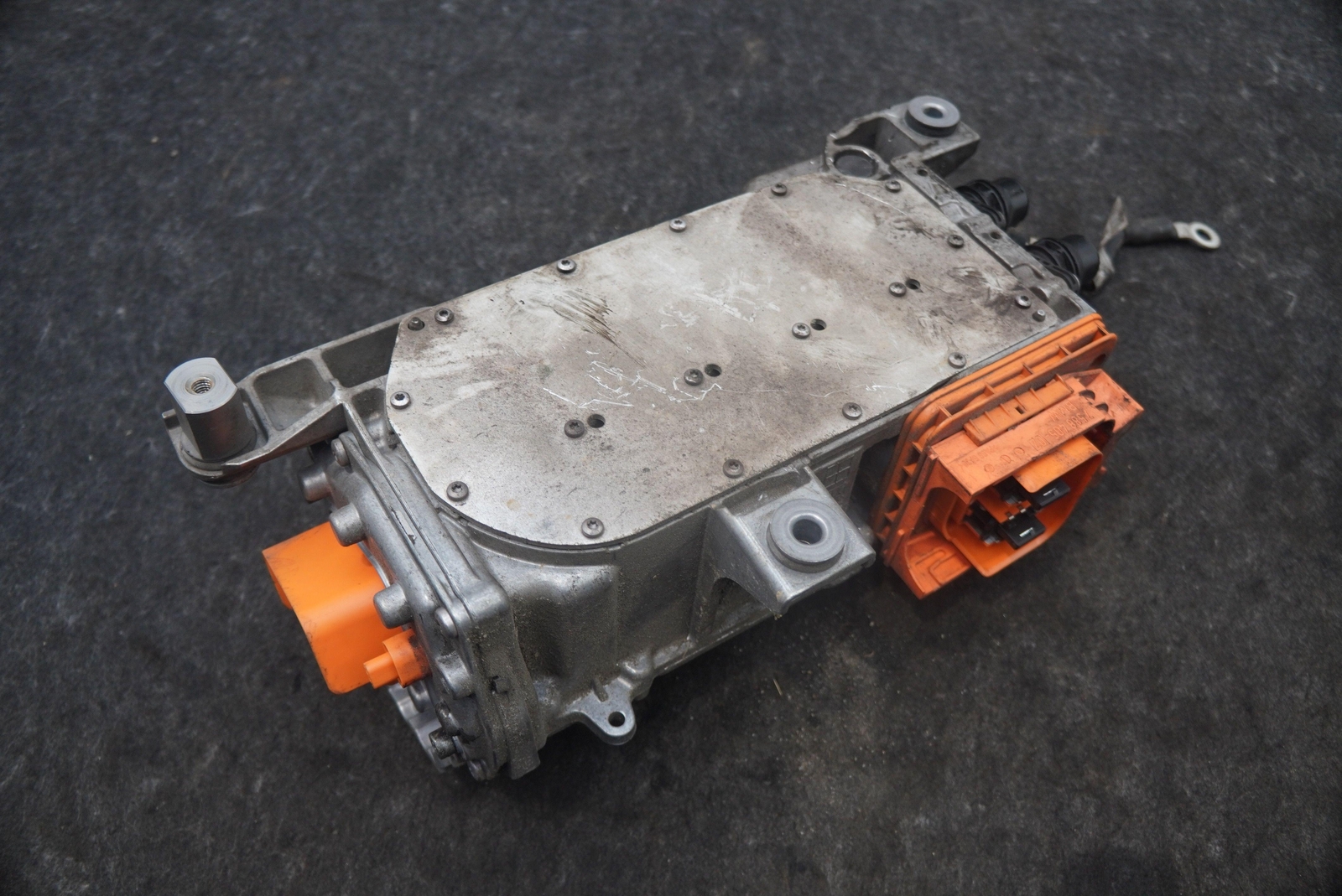 Electric Engine Motor Computer Control Module REME ECU 12328646687 BMW i8 14-20