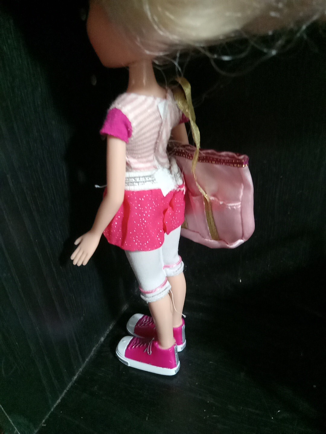 Bratz World Familiez Babysitter Cloe Doll Carriage Babyz Colin Isa Twins