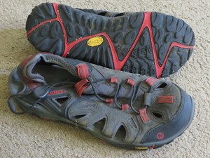 merrell men's closed toe sandals