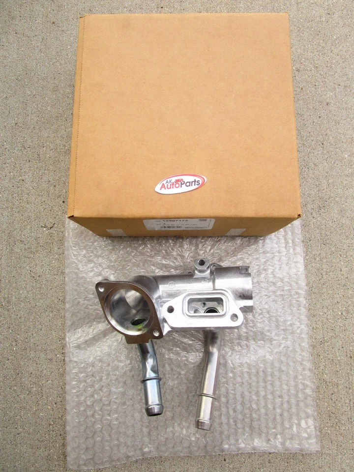 07 - 10 SATURN SKY BASE 2.4L MOTOR REFRIGERANTE TERMOSTATO CARCASA OEM NUEVO Foto 3 de 4