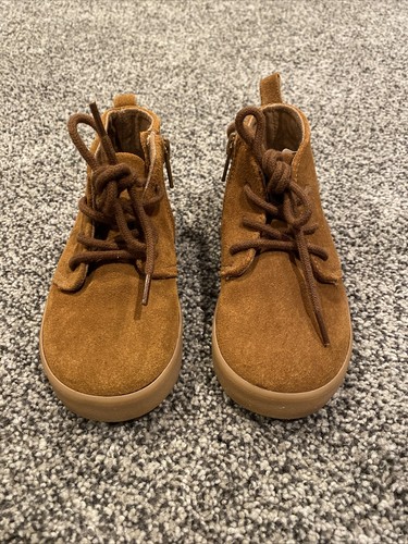 GAP Little Boys Suede Boot Size 8 - Picture 1 of 5