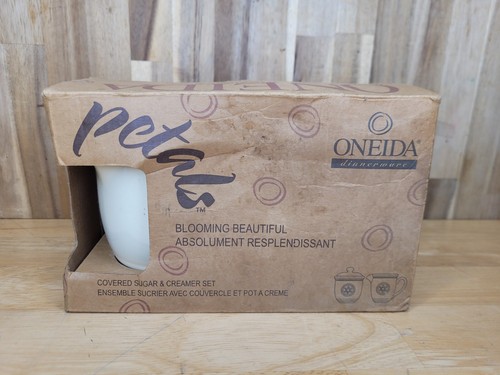 Oneida Dinnerware Petals Gardenia Covered Sugar & Creamer Set Blooming Beautiful - Picture 18 of 22