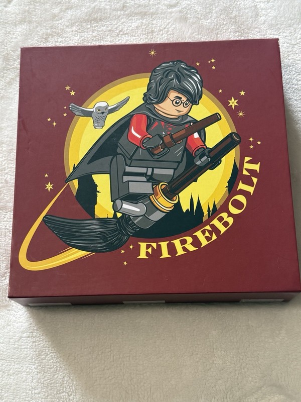 New Collectible LEGO HARRY POTTER READER Gift Set FIREBOLT with HEADLAMP 53259
