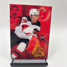 2025-26 Flair Hockey #17 Timo Meier Hot Hues New Jersey Devils