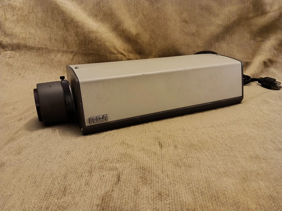 Equipo de cámara de video circuito cerrado RCA de colección Surveilance TC1005/S11 SIN PROBAR  Foto 4 de 4