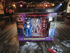 Five Nights at Freddy’s Endo Series 2 Toy Bonnie/System Error Toy Bonnie IN MANO