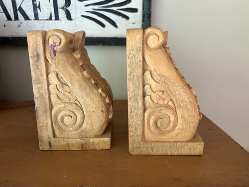 Corbel Pair Oak Scrolled Heavy Hand Carved Acanthus Leaves - Book Ends / Sconces - Picture 3 of 5