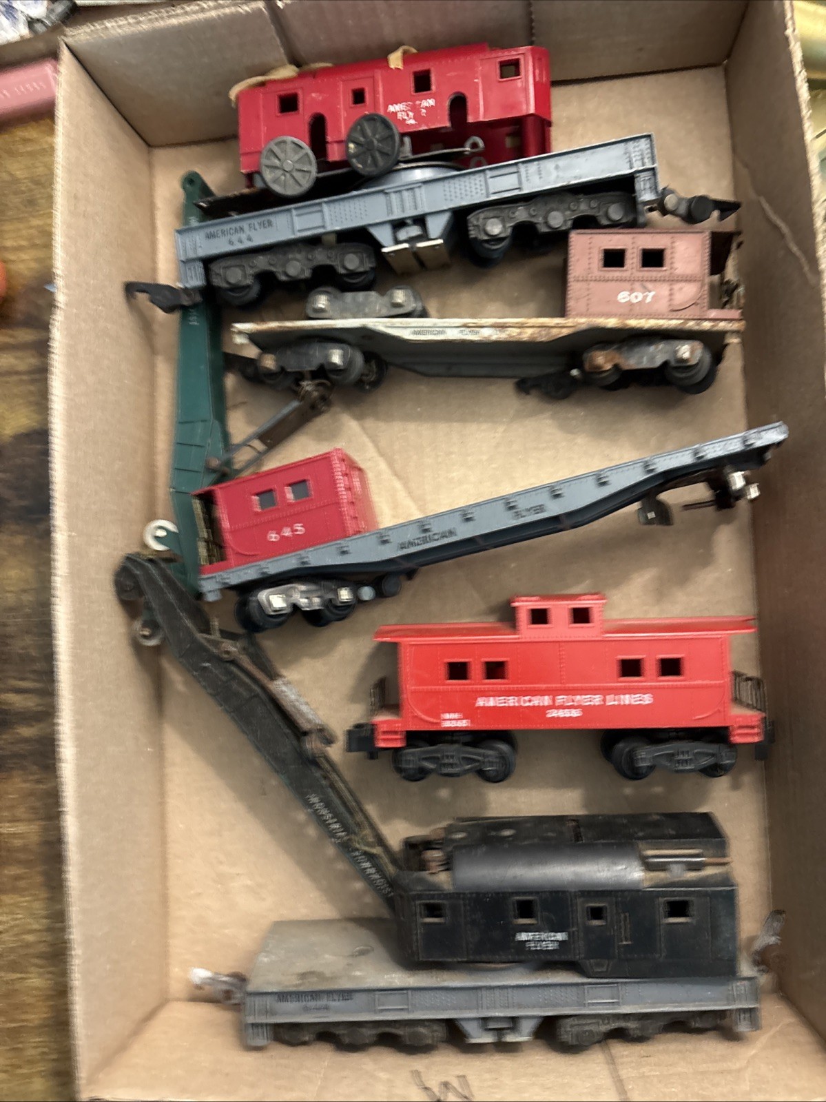 Lot Of 5 Vintage American Flyer S Gauge Train Cars. 644, 24636, 645,607,644.