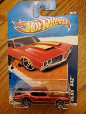 2010 Hot Wheels #168 Hot Auction 10/10 OLDS 442 Red w/Chrome Pr5 Spoke Wheels C2