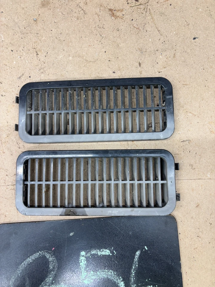 1994 1995 1996 DODGE DAKOTA 92 93 1987 1993 RAM D150 D250 ВЕНТИЛЯЦИОННЫЕ ОТВЕРСТИЯ КАБИНЫ ДВЕРИ - Изображение 2 из 4