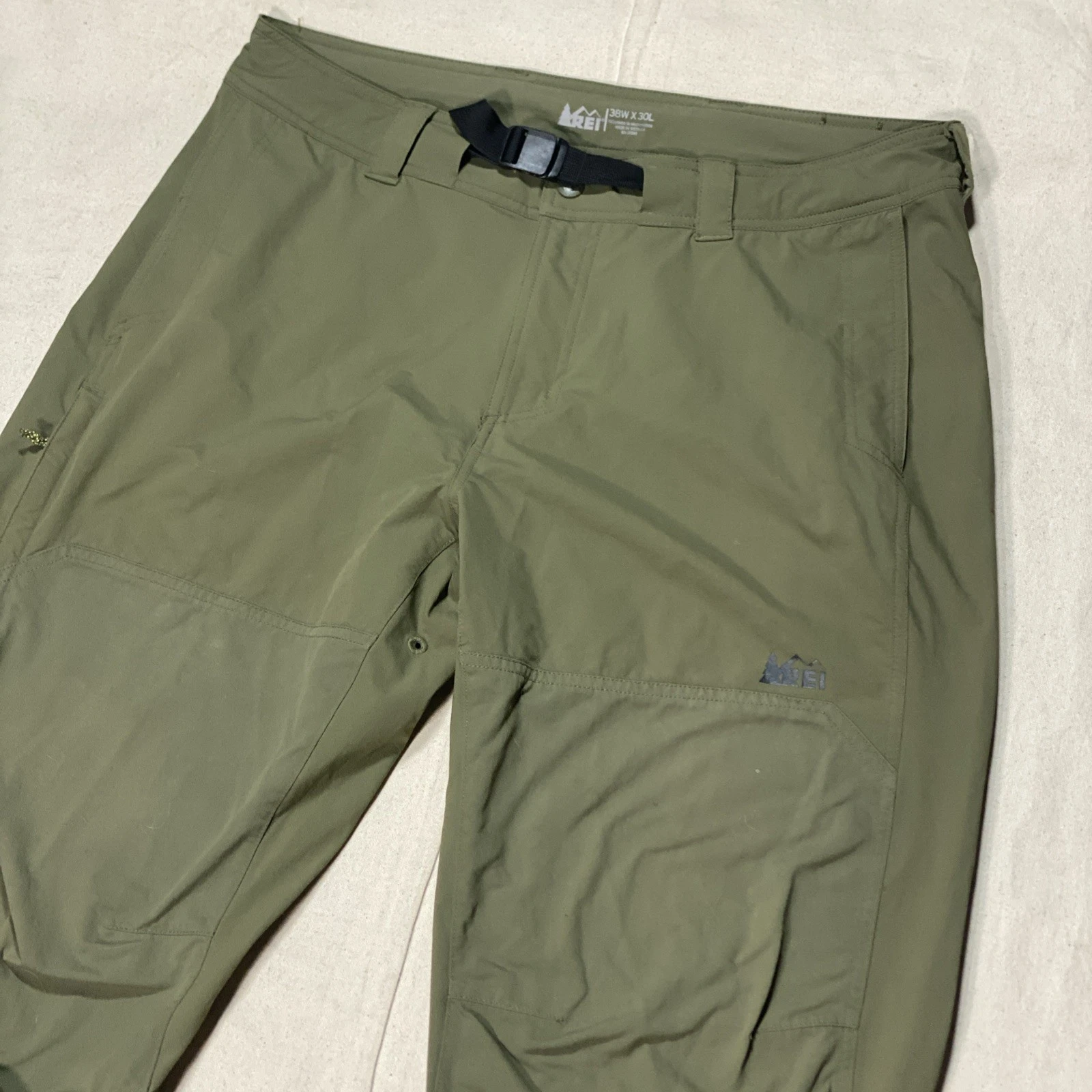 REI Hiking Belted Pants Mens 38x30 Fits 36x29 Outdoor Nylon Stretch Lightweight
