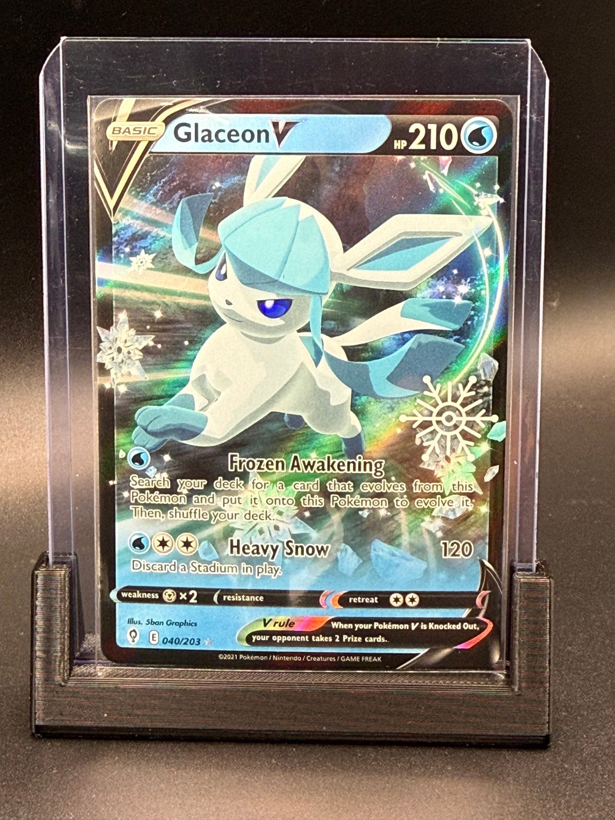 Glaceon V Holo Ultra Rare SWSH07: Evolving Skies 040/203 NM