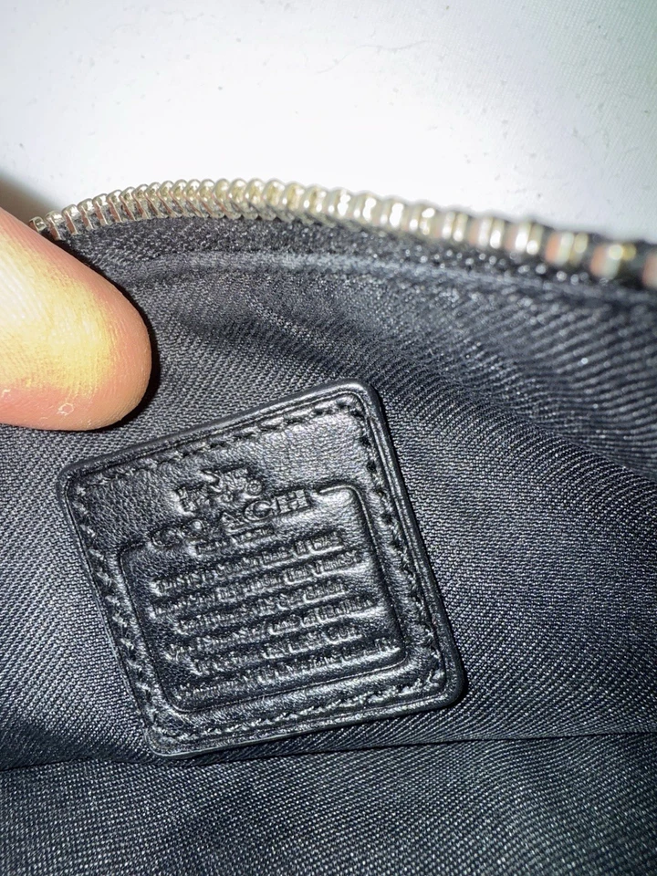 Cartera de muñeca Coach Foto 3 de 3