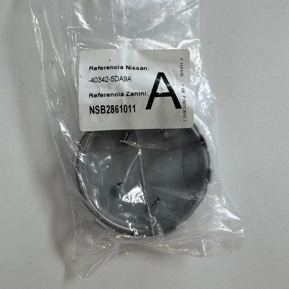 Set Of 4 New Genuine Infiniti Wheel Centre Caps 403425DA9A - image 3 of 4