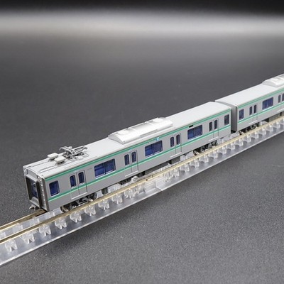 Kato 10-2004 - Tokyo Metro 16000 (Chiyoda Line) (4-Car Add-on Set) - Spur N
