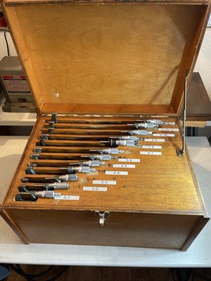 Mitutoyo 0-12  Outside Micrometer Set In Wood Box