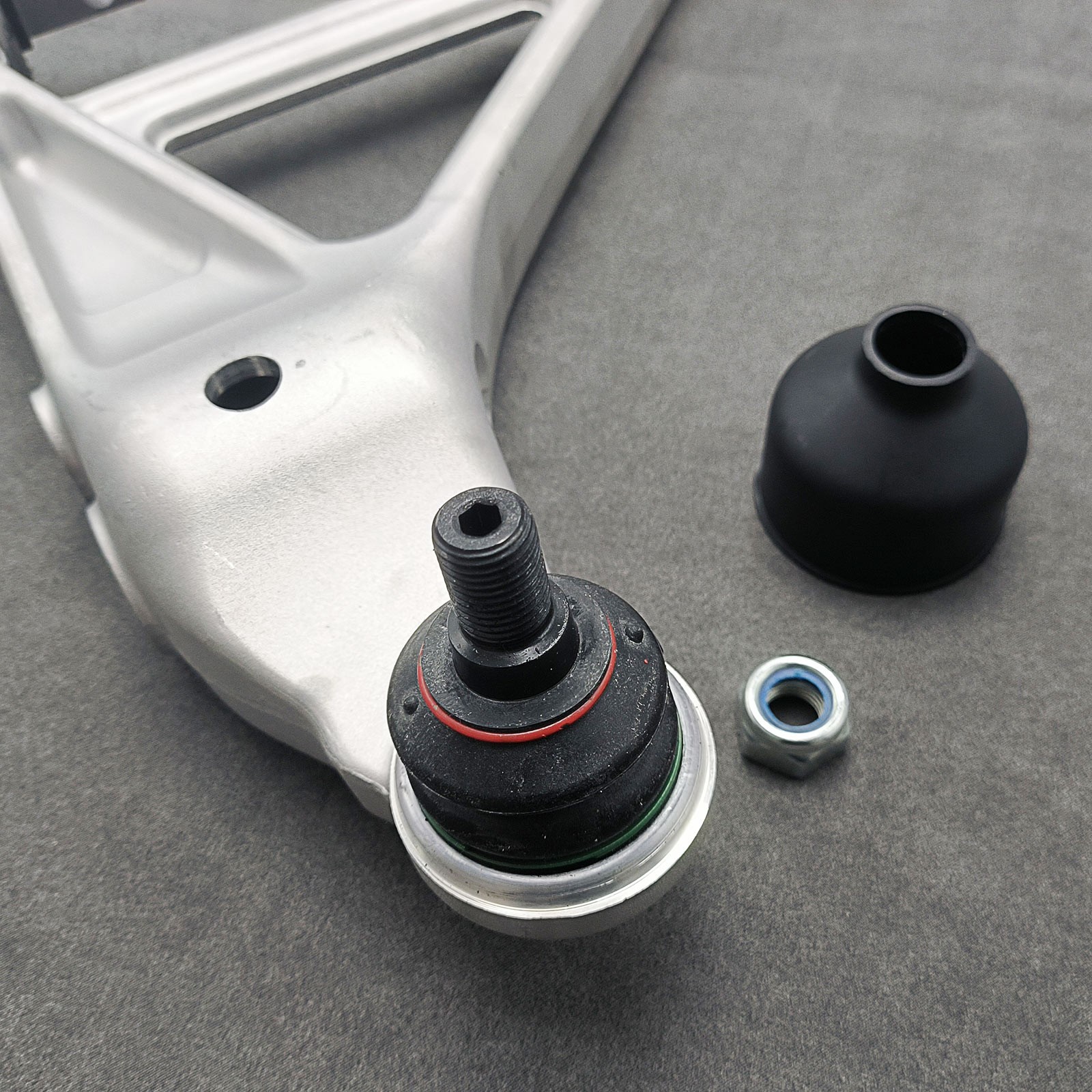 Front Left Lower Control Arm 264523 for Ferrari 488 458 California F8 F12 812