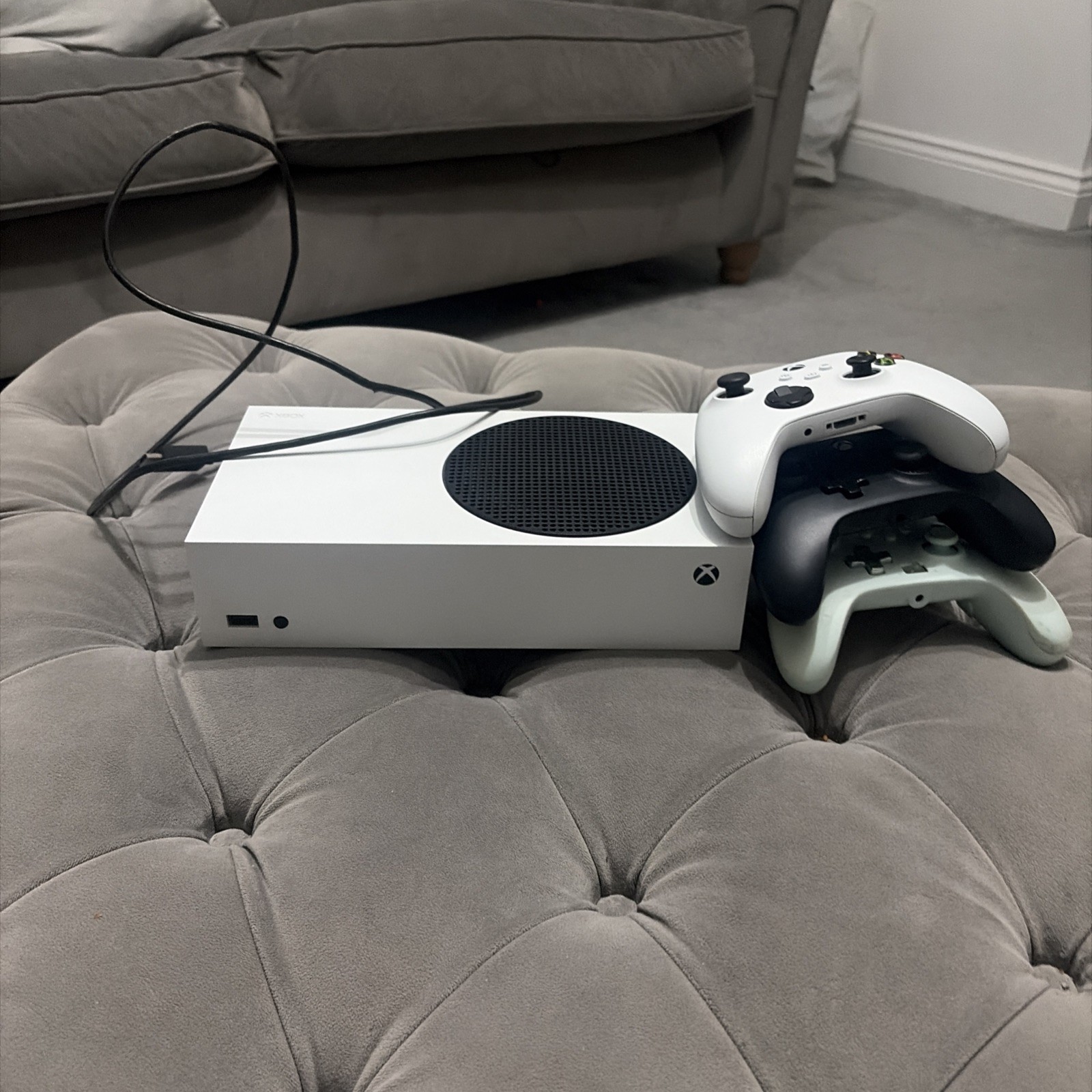 Xbox Series S 512GB With Three Controllers + All Cables - PERFECT CONDITION