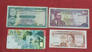 EEBC26406#WORLD BANKNOTES X4