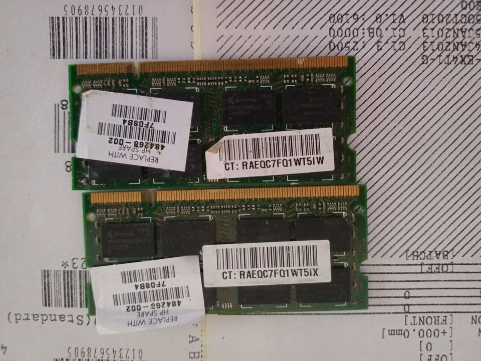 (Lot of 3) Qimonda HYS64T256020EDL-2.5C2 2GB/1GB - Image 2 of 4