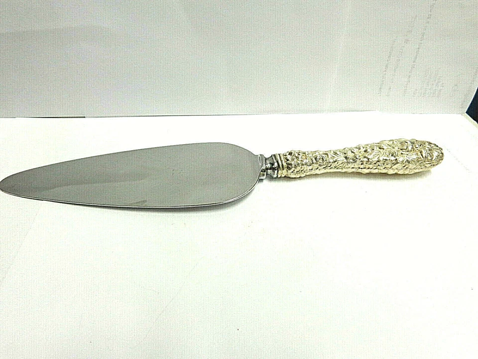 Cuchillo para pasteles de plata de ley patrón Stieff Repousse talla 9,75 pulgadas LG WGT 97,8 gramos Foto 2 de 4