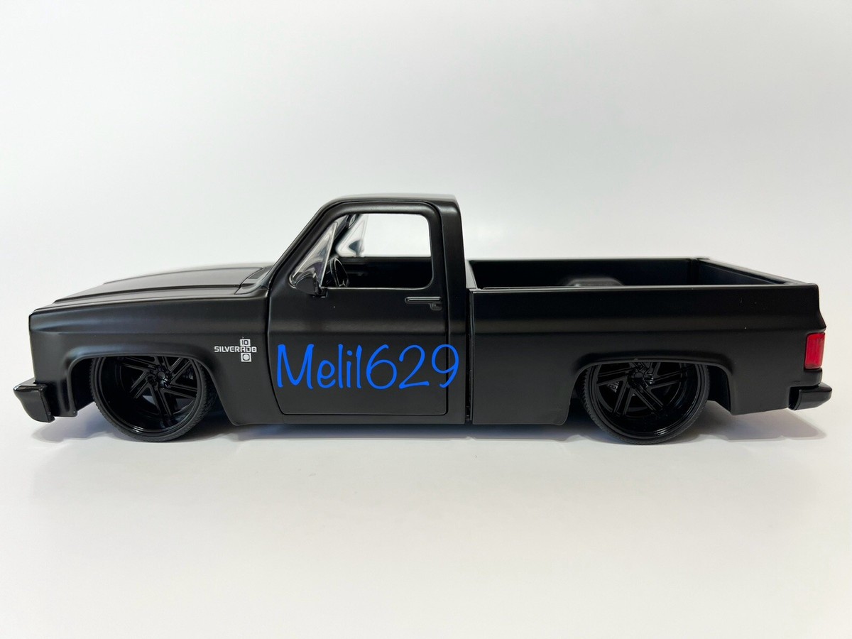JadaToys 1/24 1985 シェビーC-10 JADA Just Trucks 1/24 1985 CHEVY C-10 PICKUP (matte Black