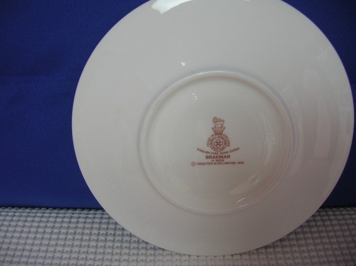 BRAEMAR by Royal Doulton 5 PIECE PLACE SETTING (s) H5035 Black Geometric Green - Picture 4 of 6