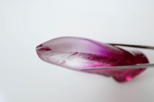 98.4gr Recrystallized Bi-Color White/Pink Sapphire Lab Grown Faceting Rough - Picture 4 of 7