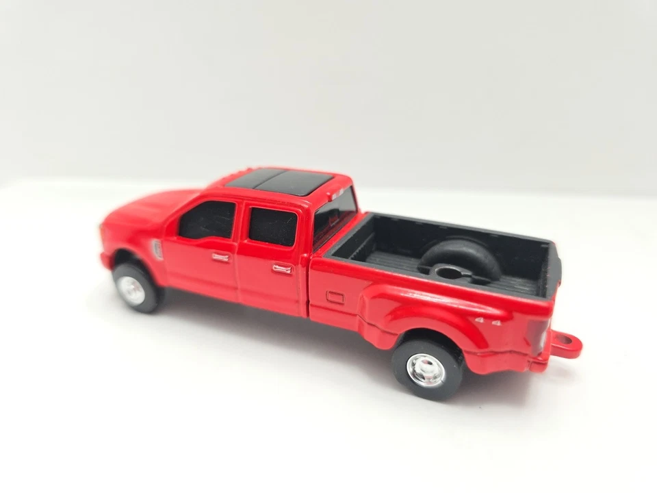 ERTL 1/64 SCALE 2017 FORD F-350 DUELIE 4X4 PICKUP RED W/ Horse Trailer  - Image 3 of 4