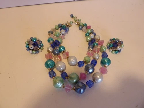 Vintage Costume Jewelry Set W/ Necklace & Clip On Earrings Blue/Teal/White/Pink