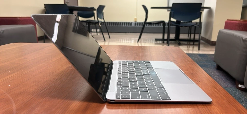 Apple MacBook (Retina, 12-inch, Early 2015) – 8GB RAM, 512GB SSD, macOS Catalina - Image 4 of 4