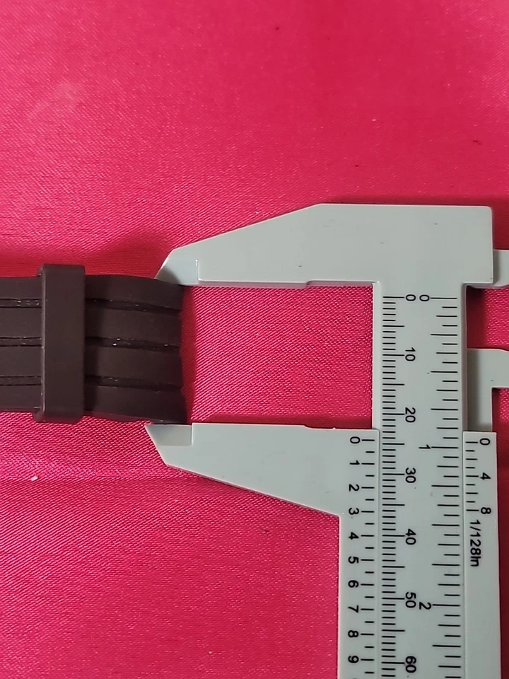 Correa de reloj de silicona de acero TW Foto 4 de 4