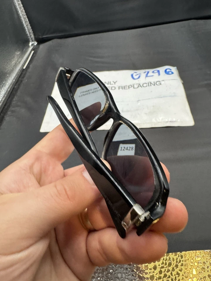 ÓCULOS DE SOL MONT BLANC MB 211 B5 - Imagem 4 de 4